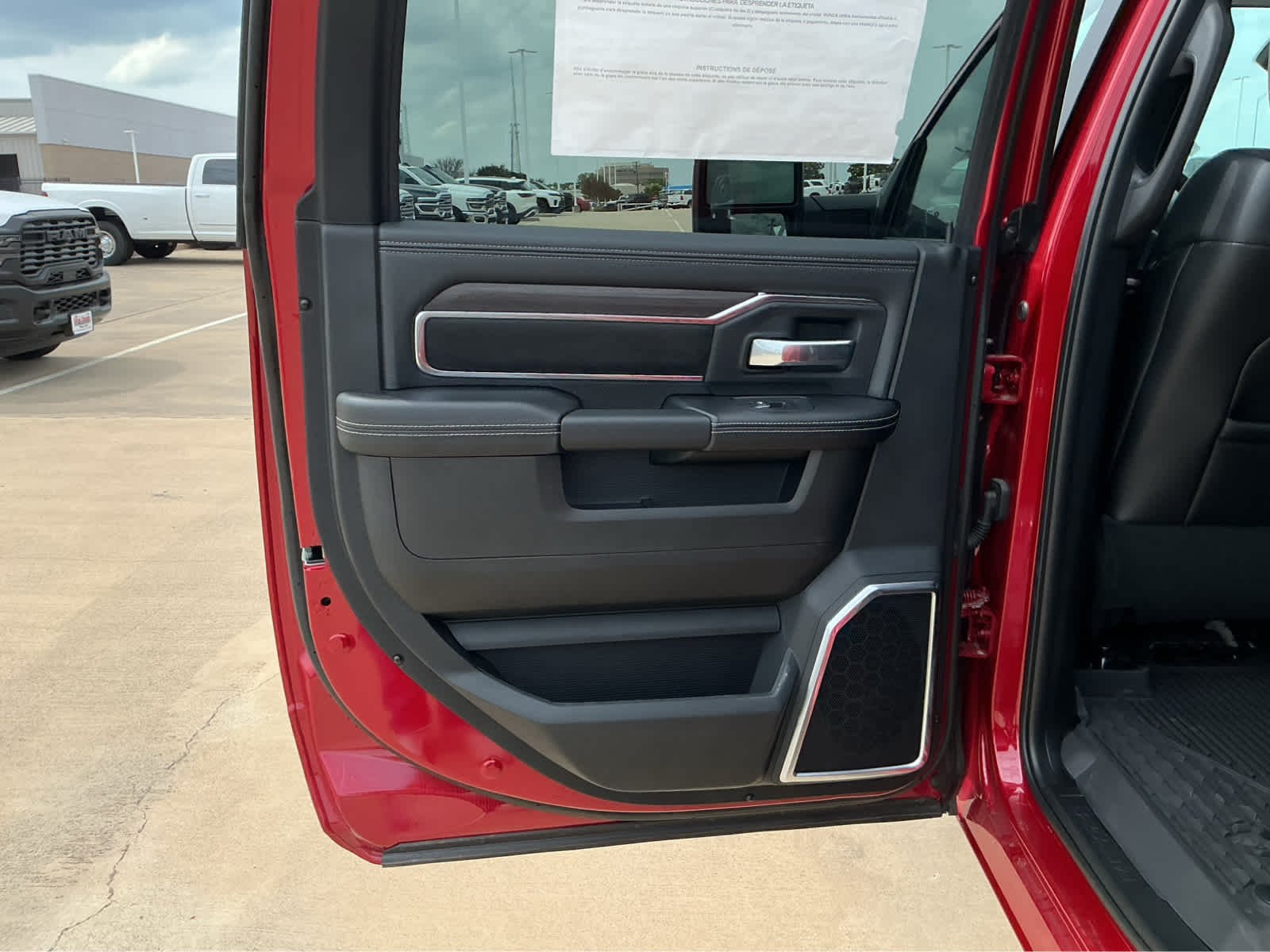 New 2026 Molten Red Pearl-Coat Exterior Paint RAM Laramie image 20