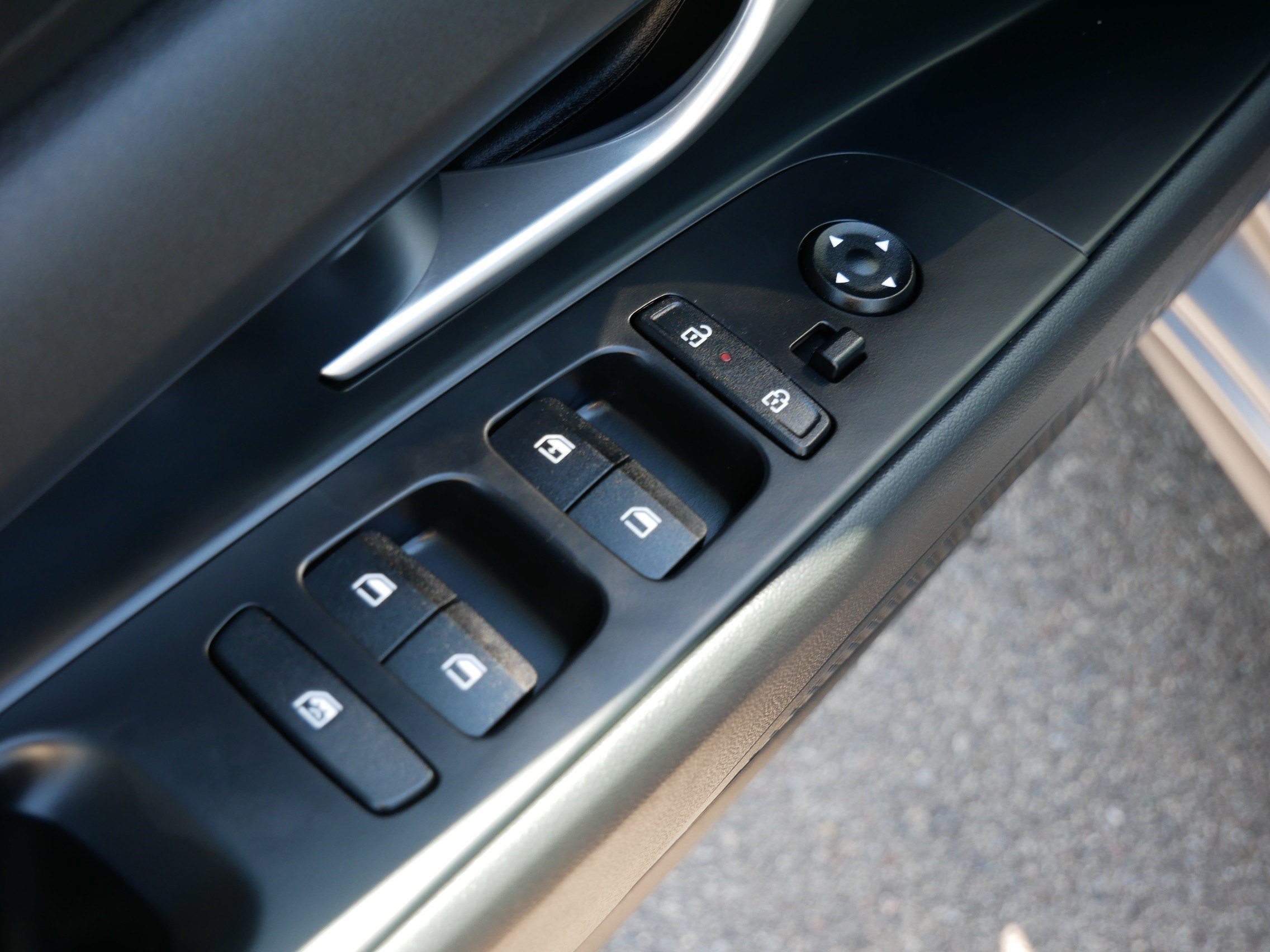 Certified Used 2026 Fluid Metal Hyundai SE image 19