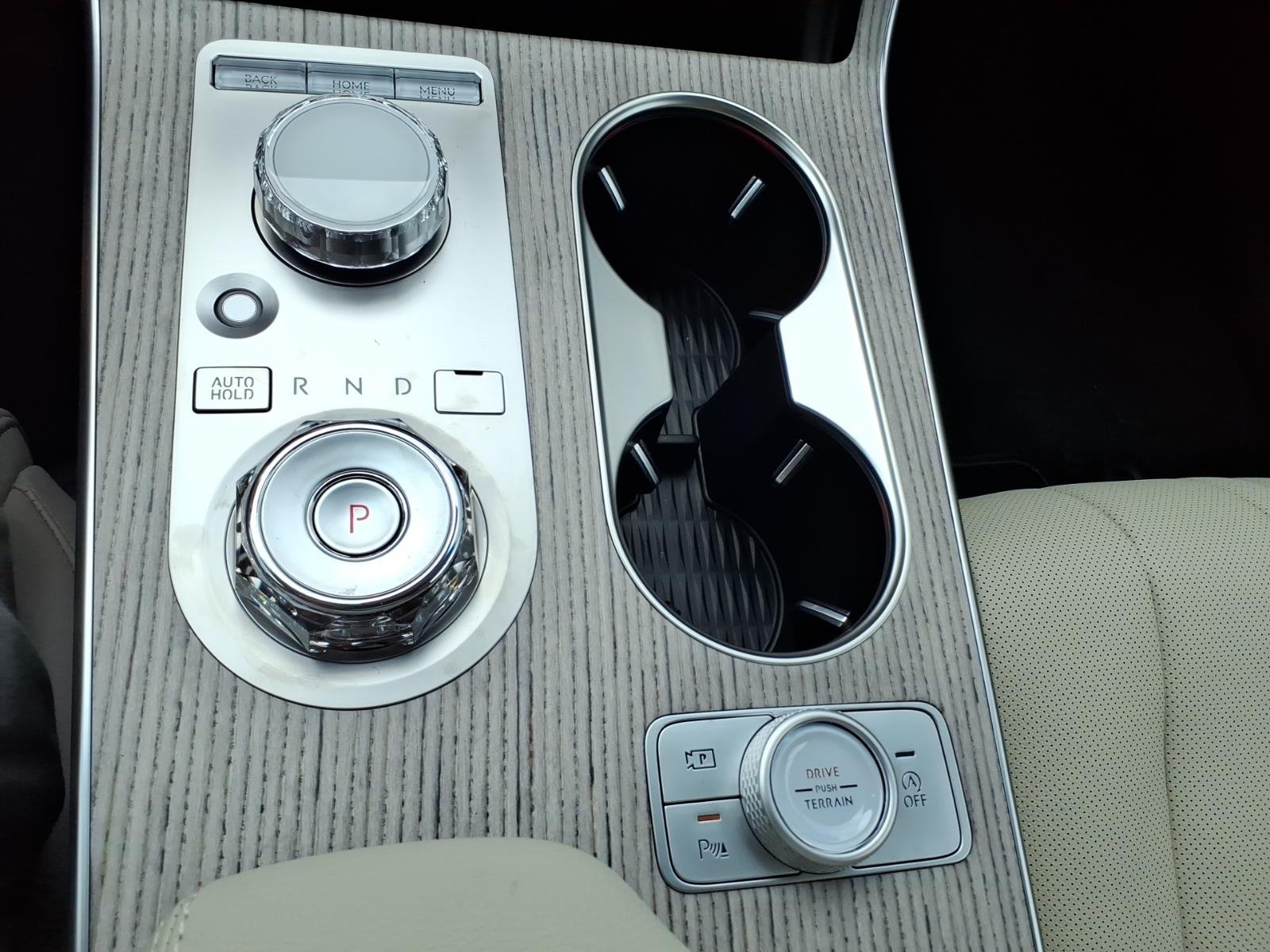 New 2026 White Genesis 2.5T image 22