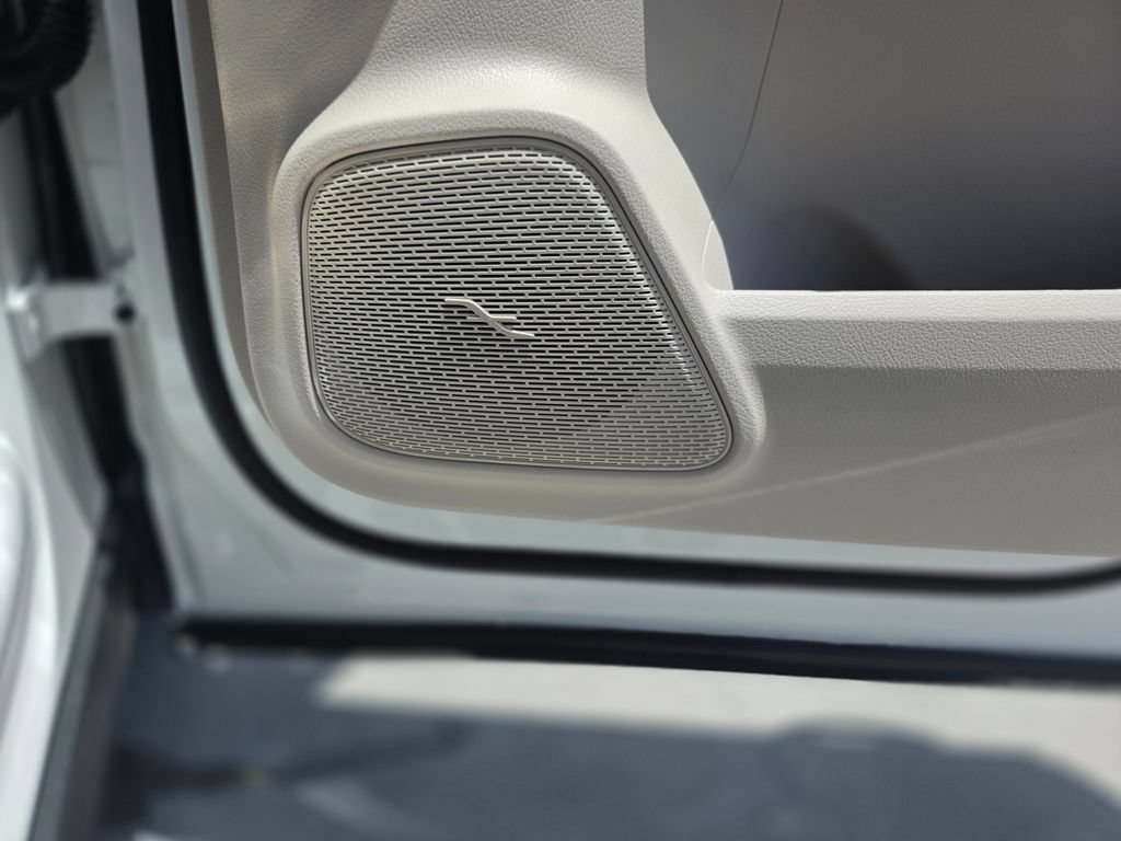 New 2026 Polar White Mercedes-Benz GLA 250 image 50
