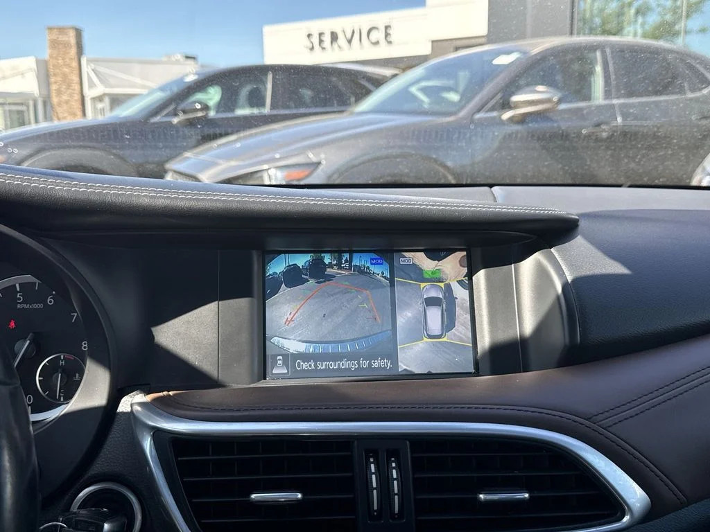 Used 2017 Black INFINITI Premium image 17