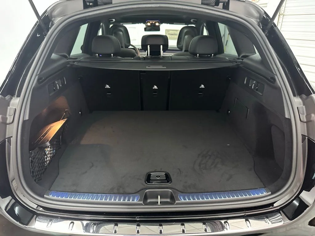 New 2027 Black Mercedes-Benz GLC 300 image 26