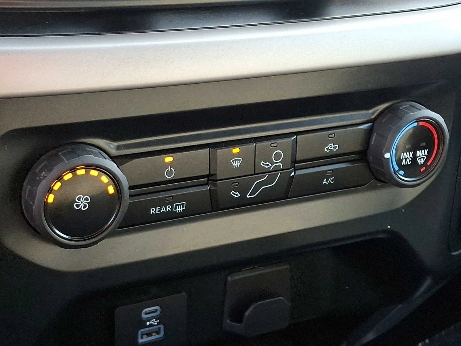Used 2023 Iconic Silver Metallic Ford XLT image 15