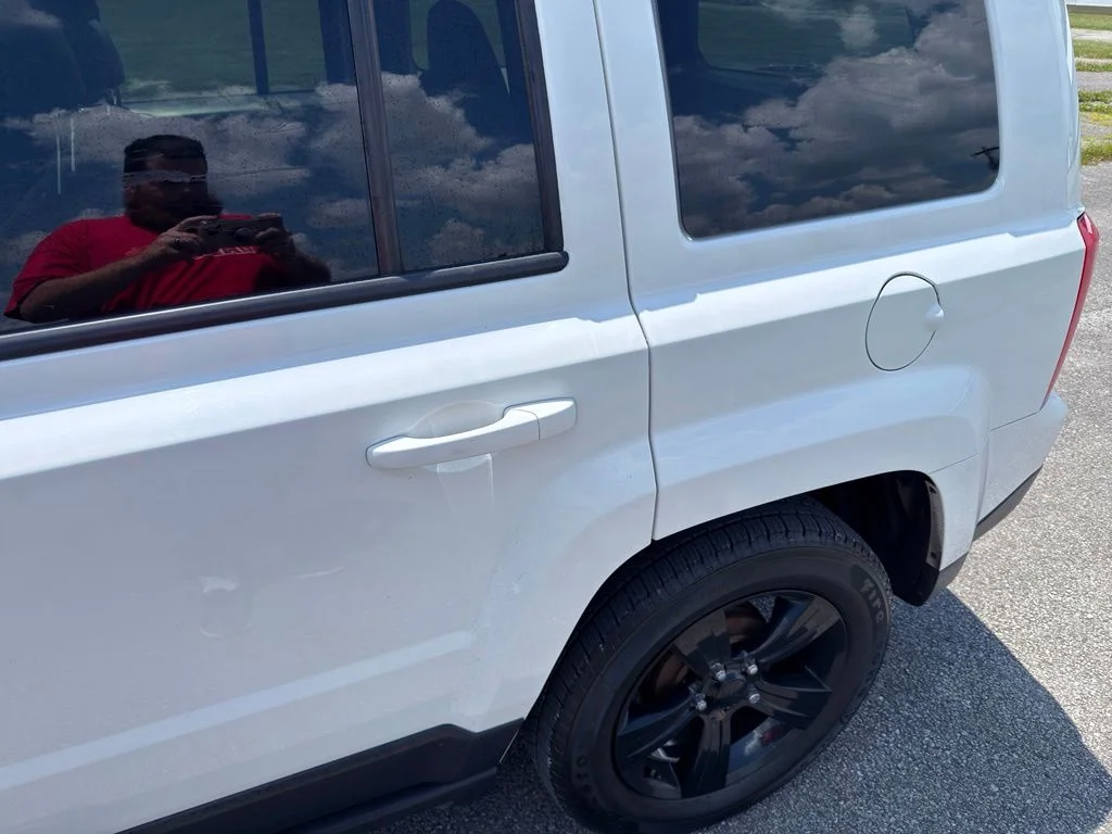 Used 2015 White Jeep Sport image 10