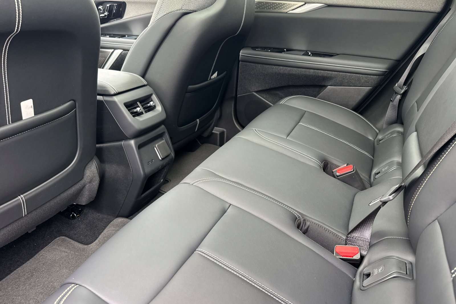 New 2027 Vibrant White Tricoat Cadillac Sport image 12