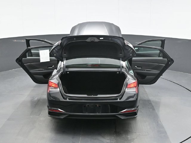 Used 2023 Black Hyundai SEL image 27