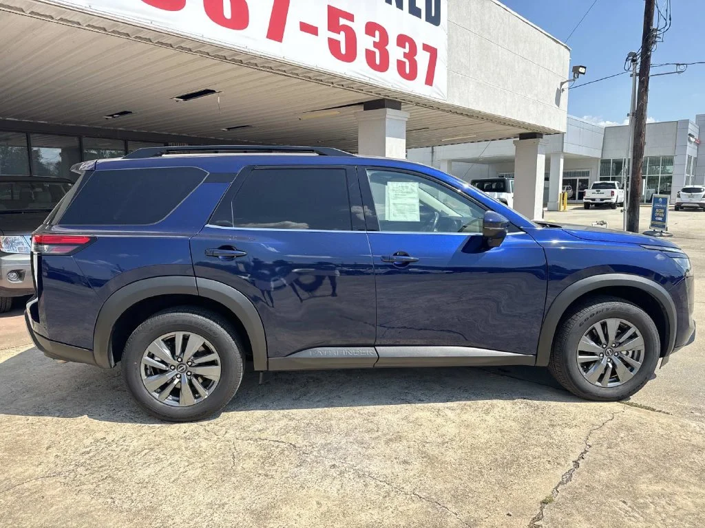 Used 2025 Blue Nissan SV image 12