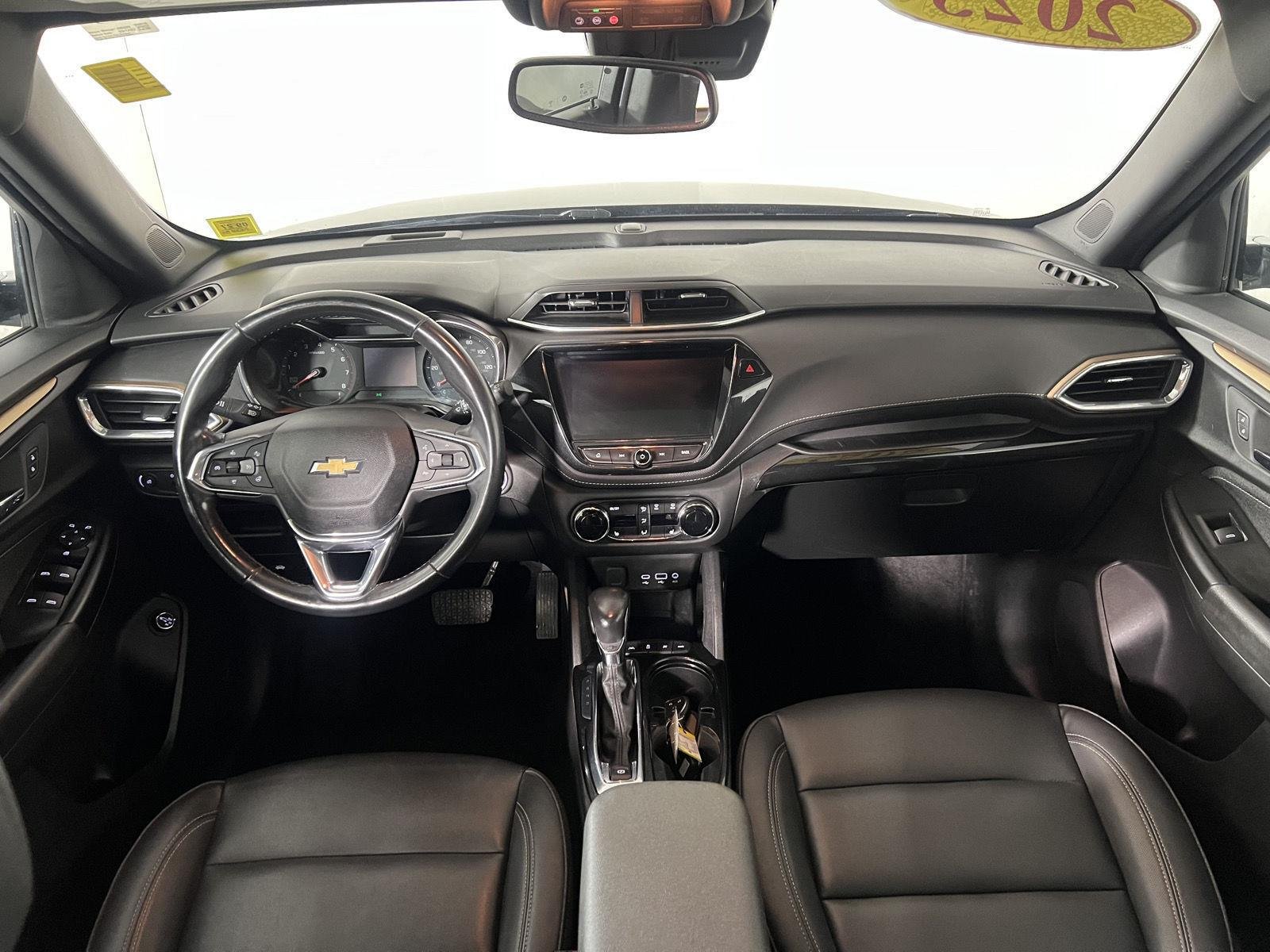 Used 2023 Mosaic Black Metallic Chevrolet ACTIV image 49