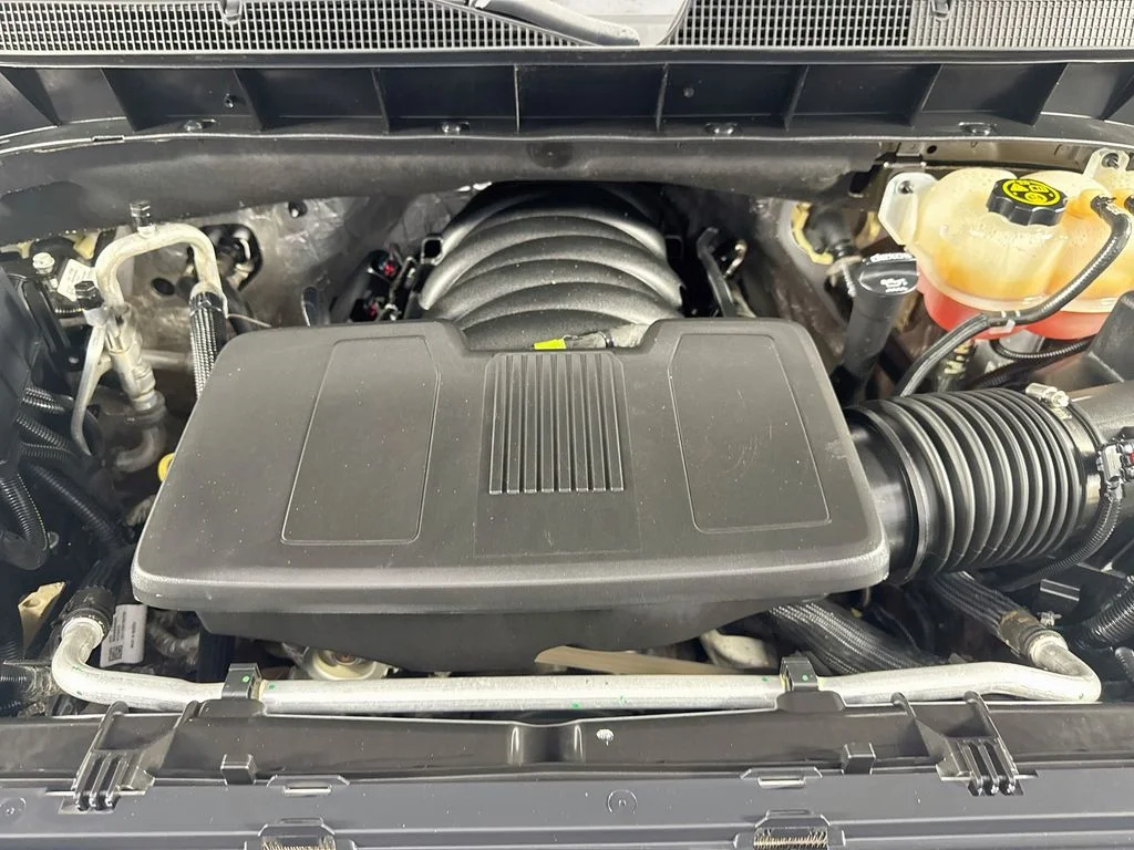 Used 2021 Summit White Chevrolet LT image 39