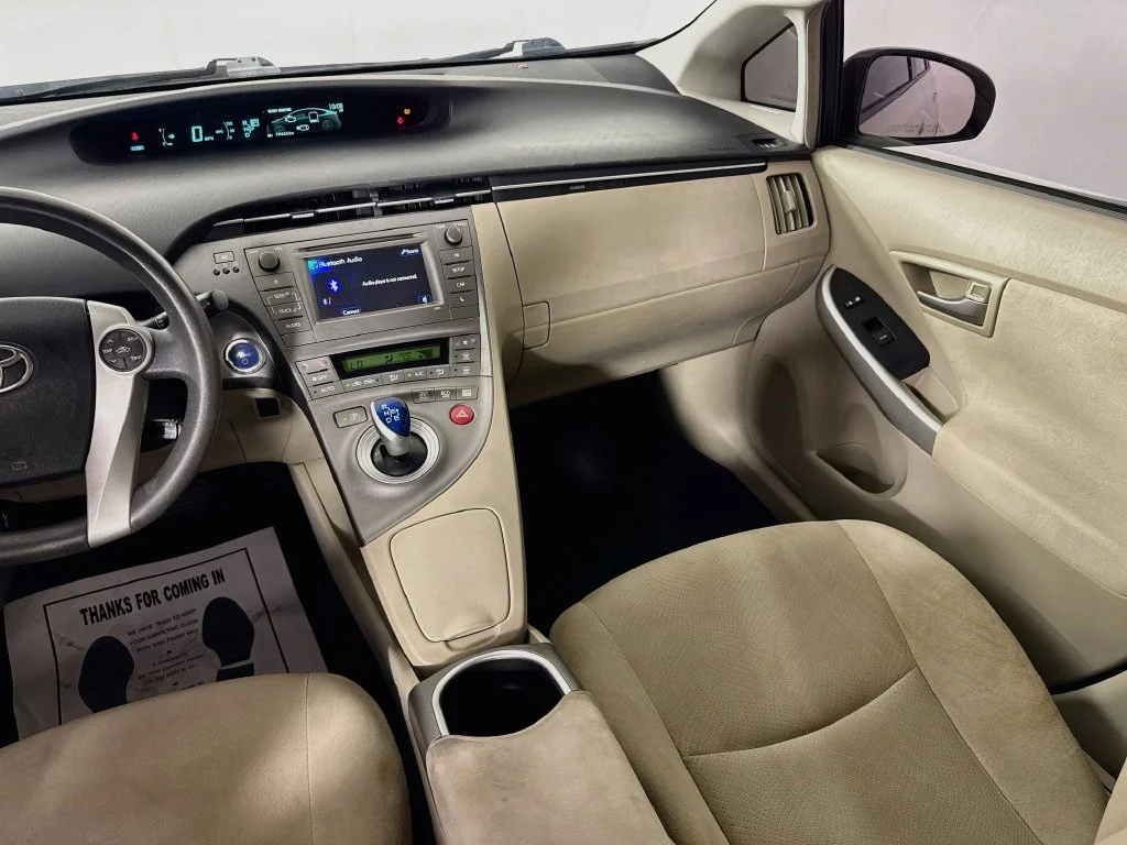 Used 2015 Blizzard Pearl Toyota Two image 27