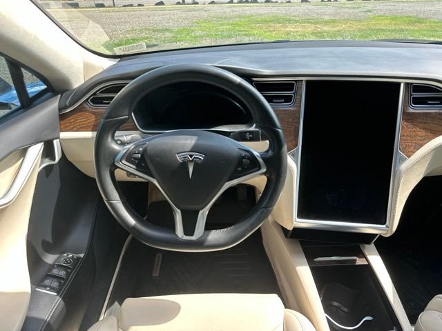 Used 2018 Silver Metallic Tesla 100D image 24
