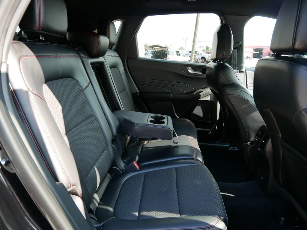 Used 2023 Black Ford ST-Line Select image 9