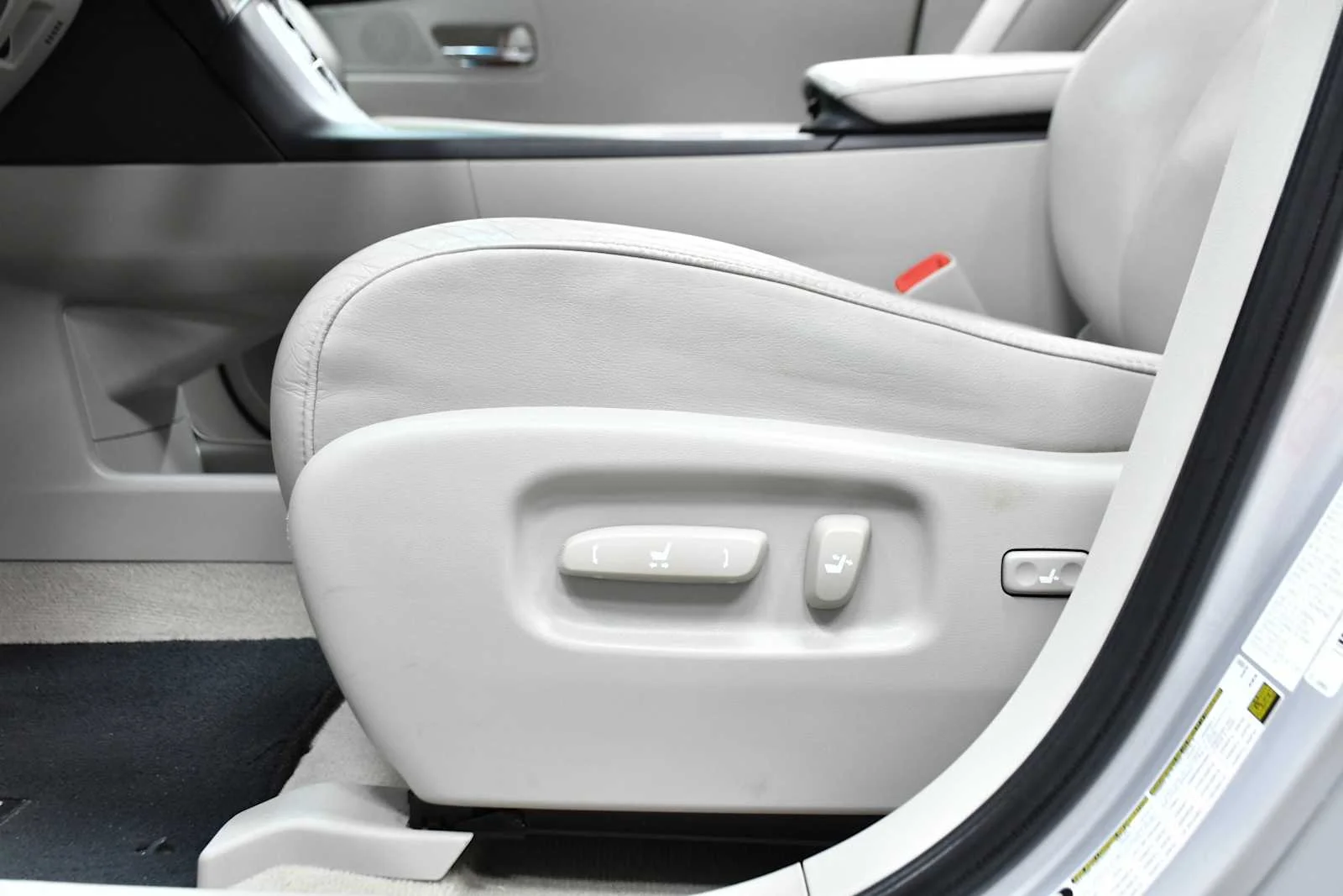 Used 2010 Tungsten Pearl Lexus  image 15