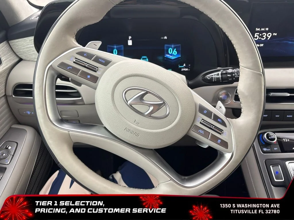 Used 2025 Red Hyundai Calligraphy image 9