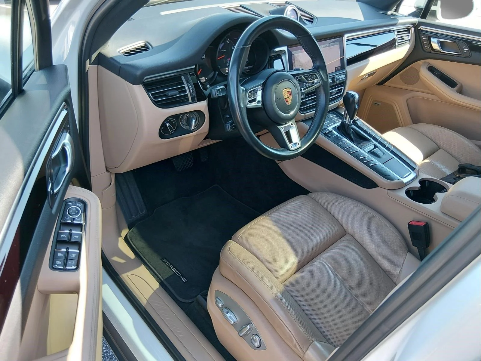 Used 2020 White Porsche  image 15