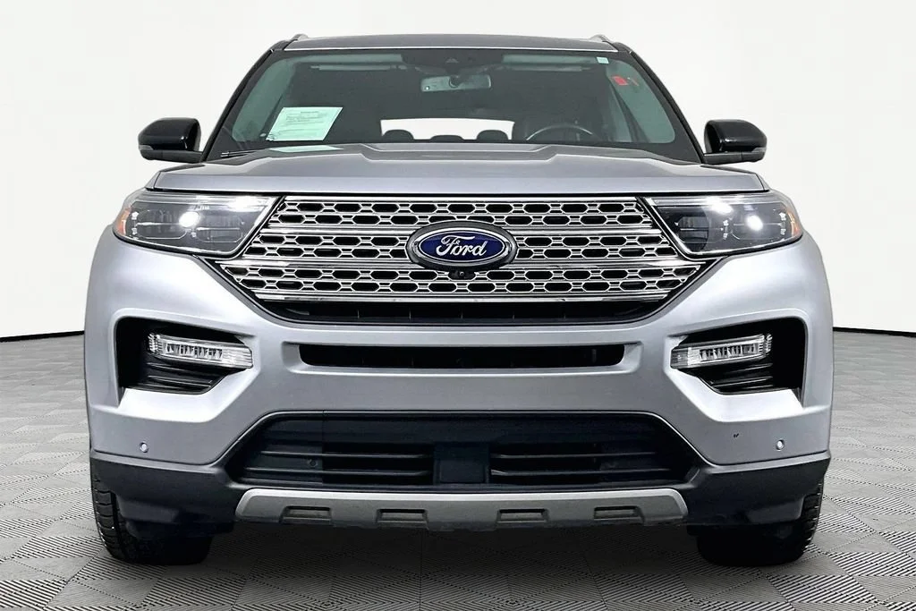 Certified Used 2023 Silver Ford Limited image 2