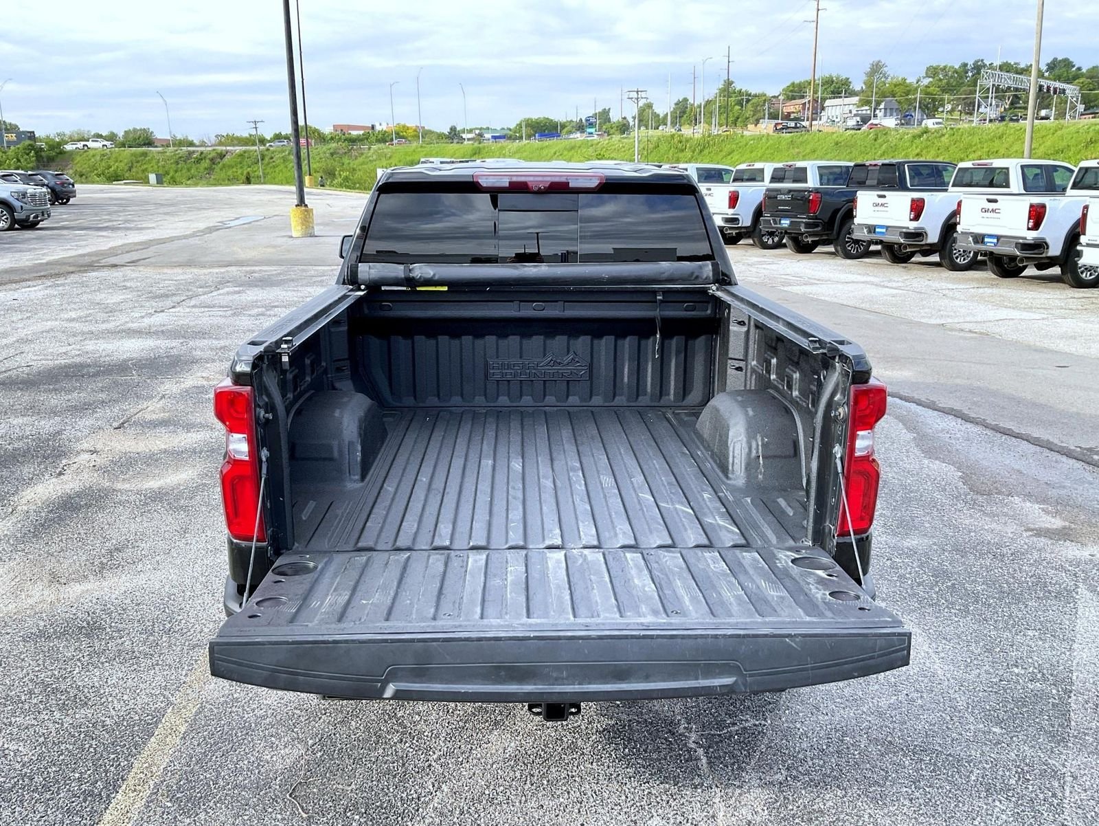 Used 2023 Black Chevrolet High Country image 21