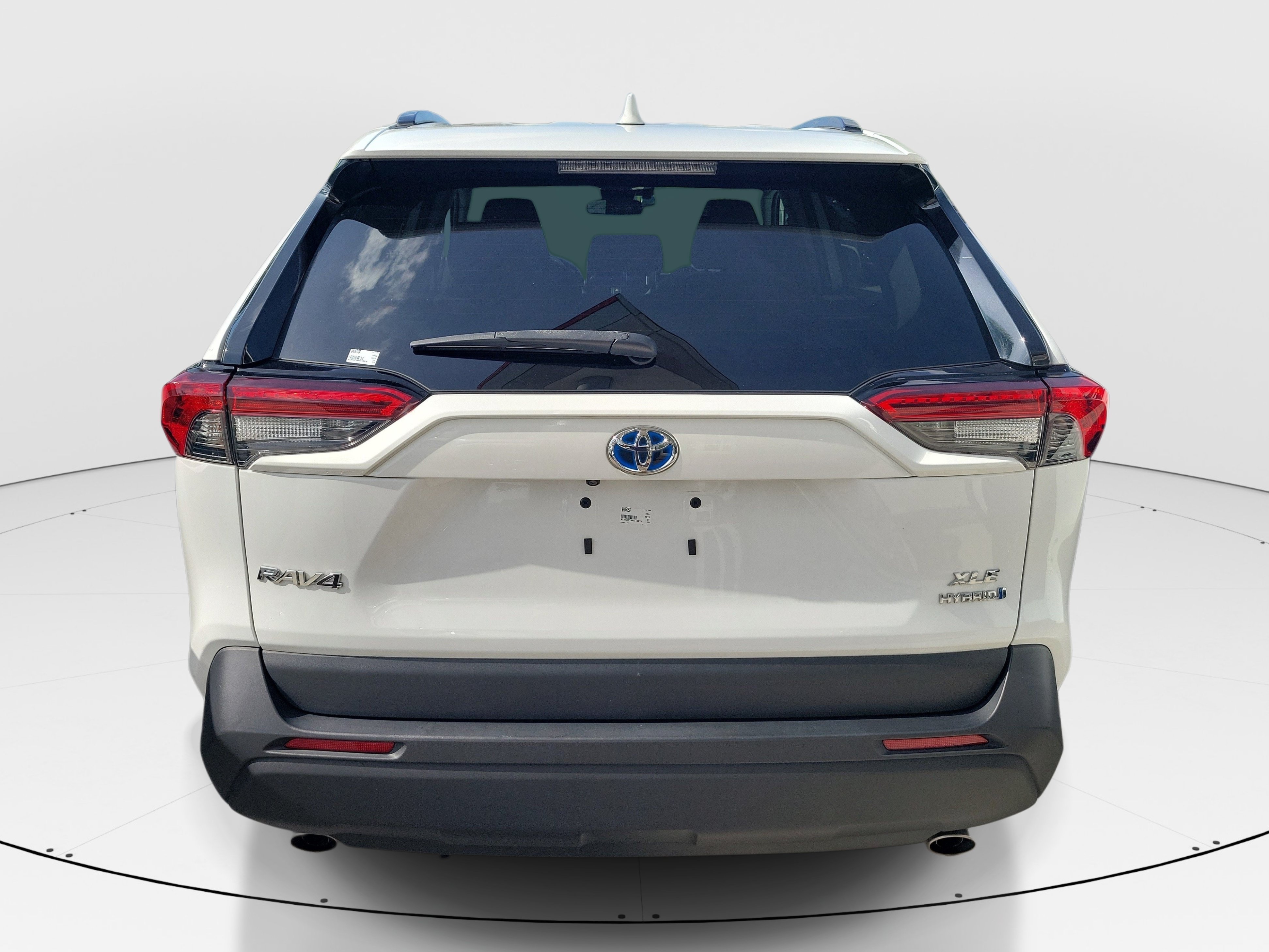 Used 2024 Ice Toyota Hybrid XLE image 5
