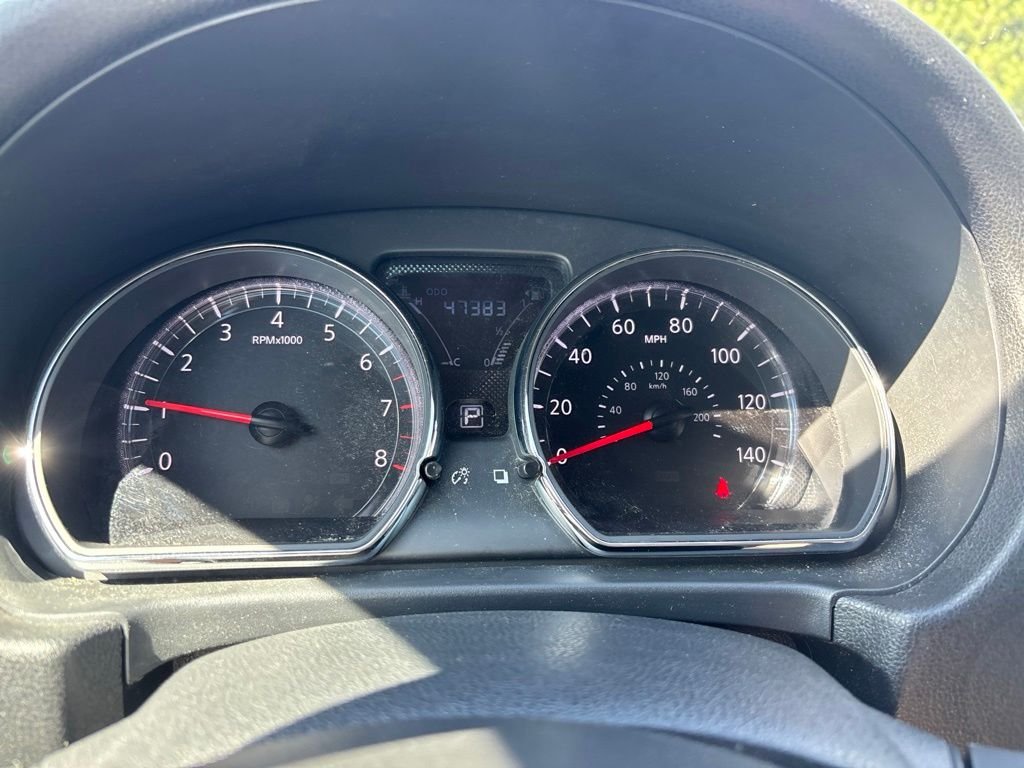 Used 2019 Black Nissan 1.6 SV image 21