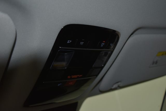 New 2027 Gray Hyundai SE AWD image 24