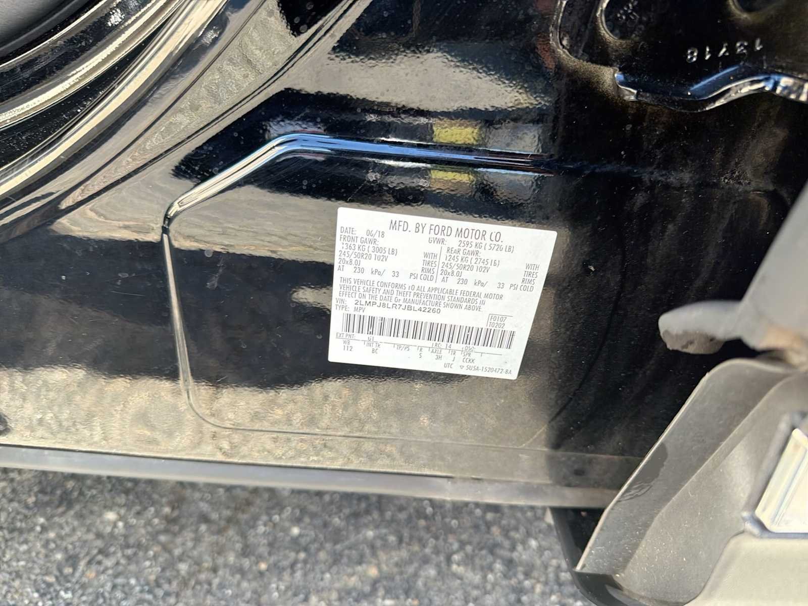 Used 2018 Black Velvet Lincoln Reserve image 35