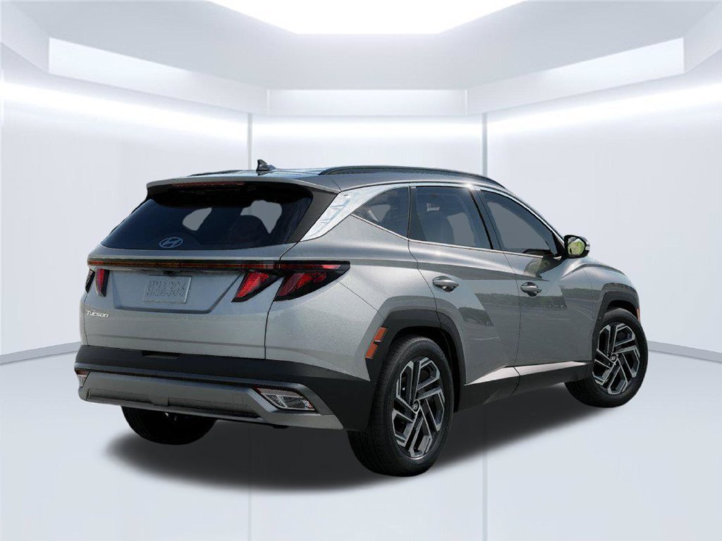 New 2026 Silver Hyundai SEL Plus image 4