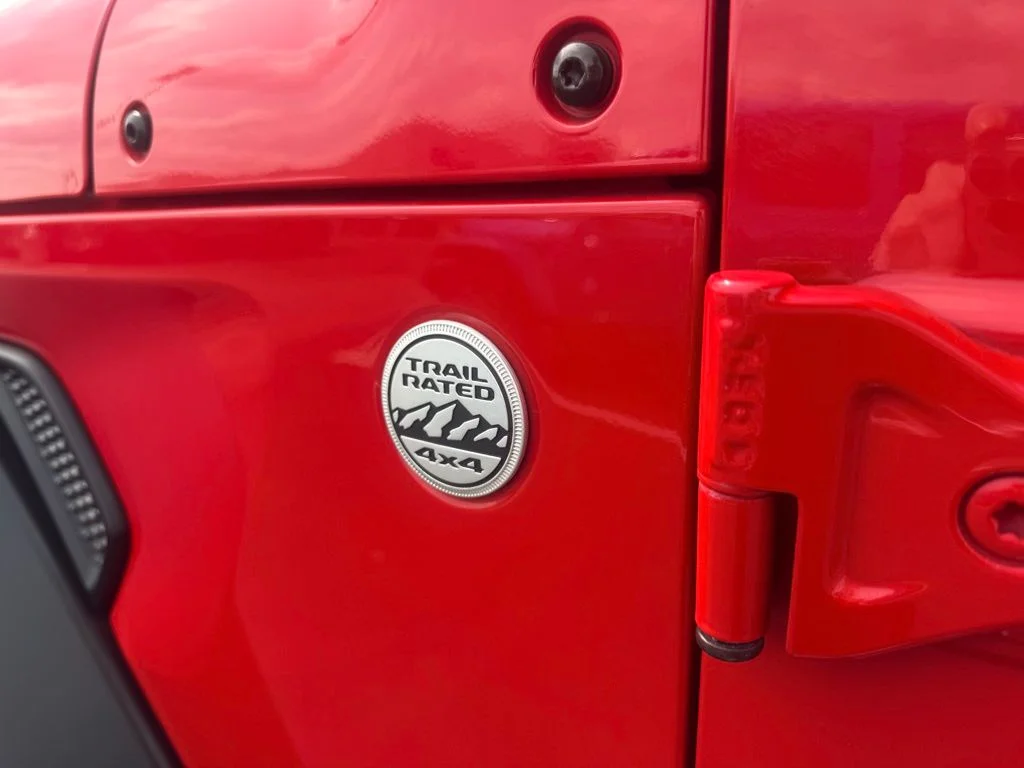 Certified Used 2020 Firecracker Red Clearcoat Jeep Sport image 9