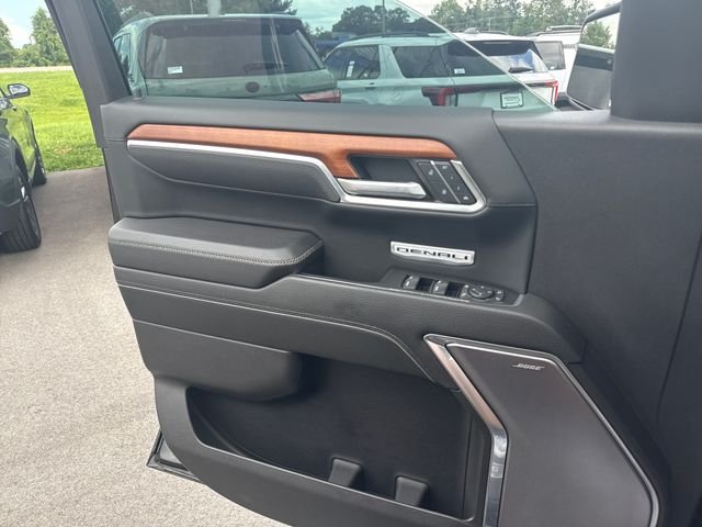 Used 2022 Black GMC Denali image 12
