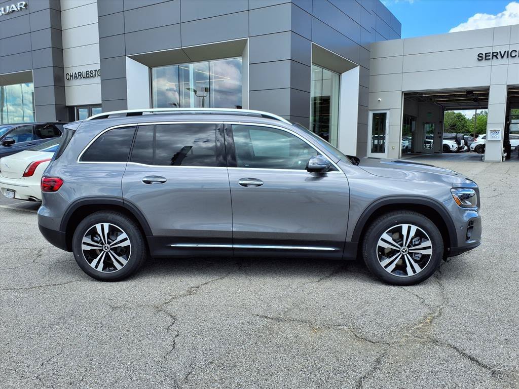 New 2026 Mountain Grey Met Mercedes-Benz GLB 250 image 2