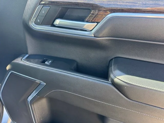 Certified Used 2024 Sterling Metallic GMC Elevation image 28