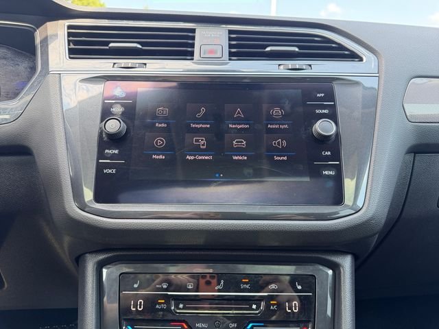 2022 Volkswagen Tiguan SE - Photo 21