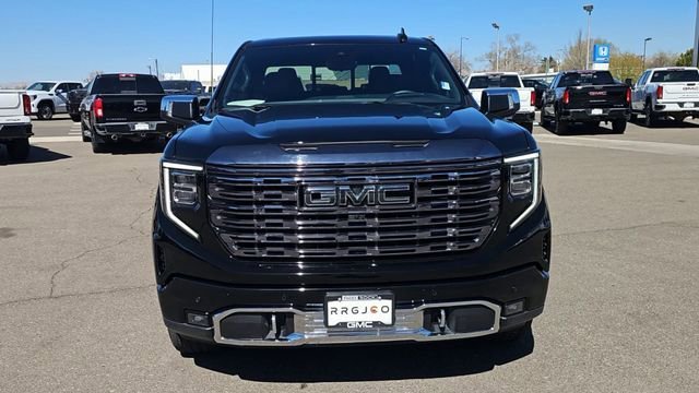 Used 2024 Onyx Black GMC Denali Ultimate image 3