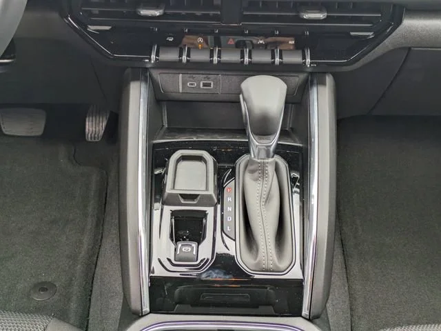 New 2026 Onyx Black GMC Elevation image 20