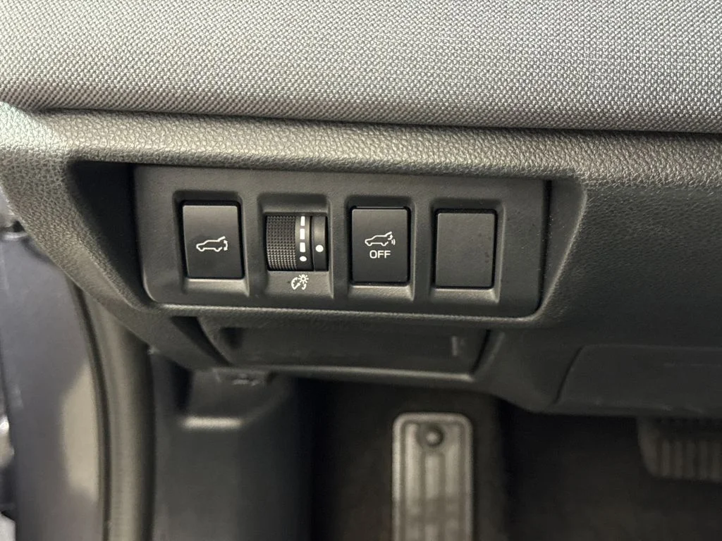 Used 2025 Gray Metallic Subaru Premium image 32