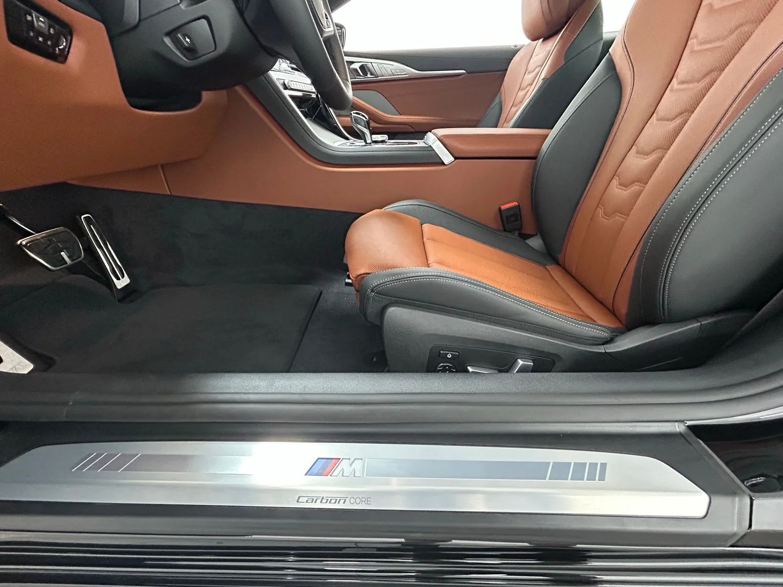 2026 BMW 8 Series 840i - Photo 31