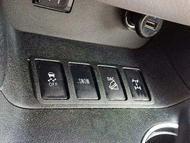 Used 2016 Blue Toyota XLE V6 image 24