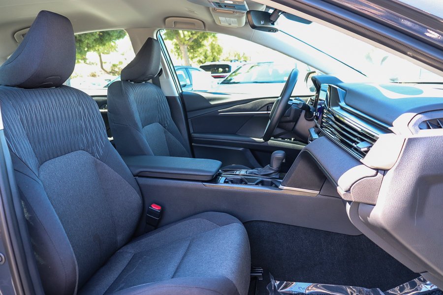 Certified Used 2025  Toyota LE image 17