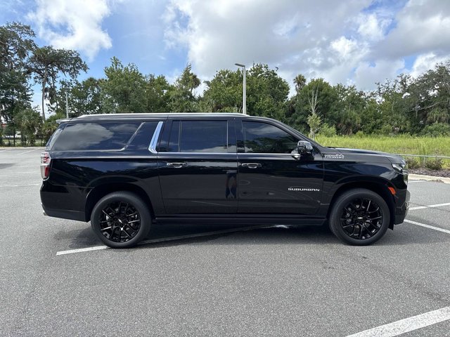 2023 Chevrolet Suburban High Country