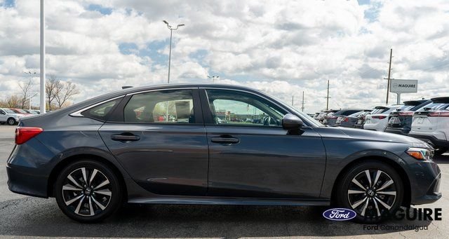 Used 2022  Honda EX image 5