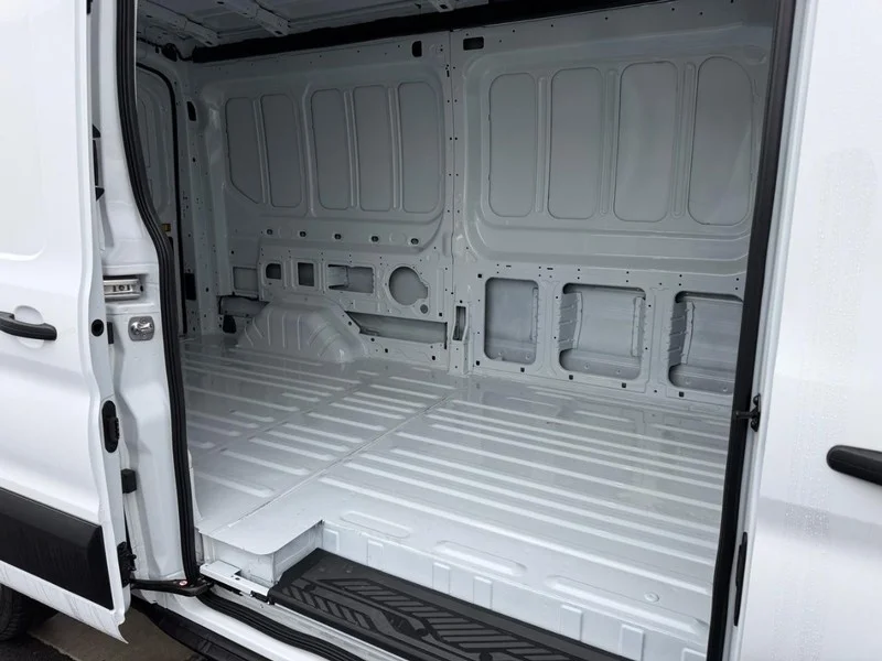 New 2026 Oxford White Ford Cargo Van image 9