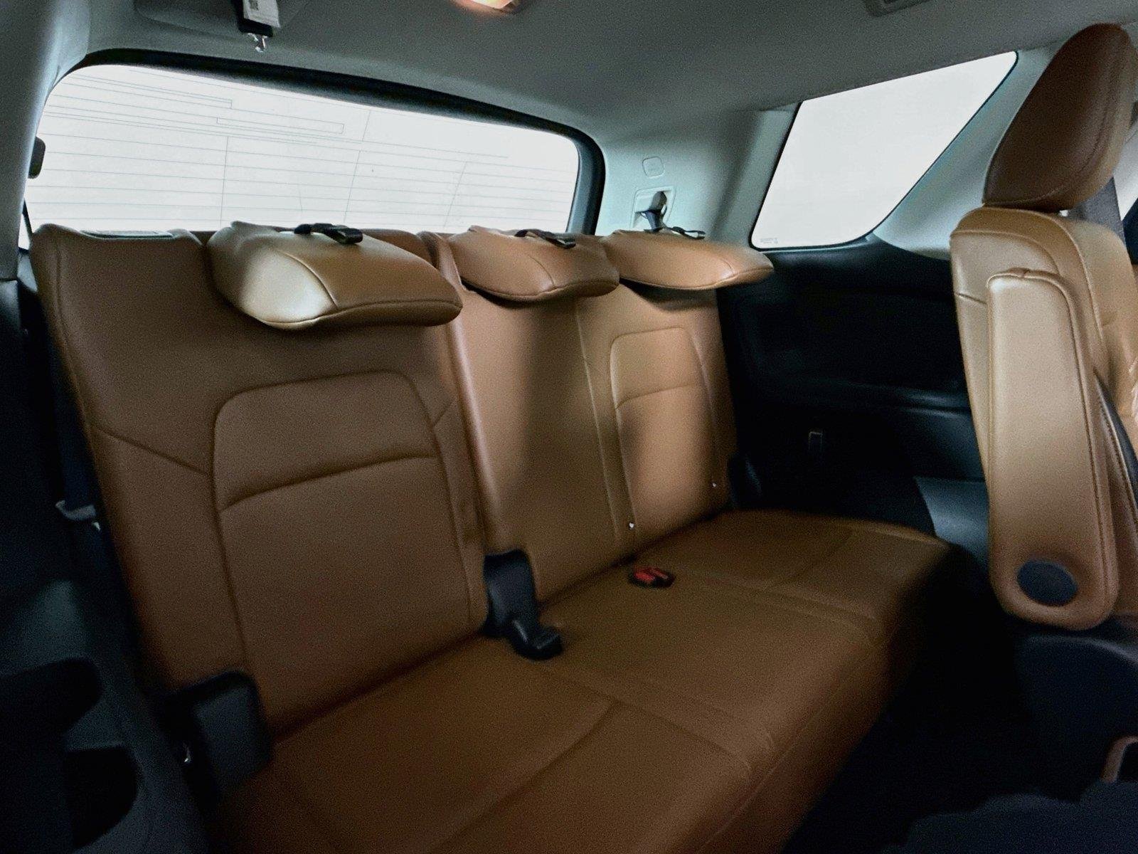 Used 2022 Gun Metallic Nissan Platinum image 41