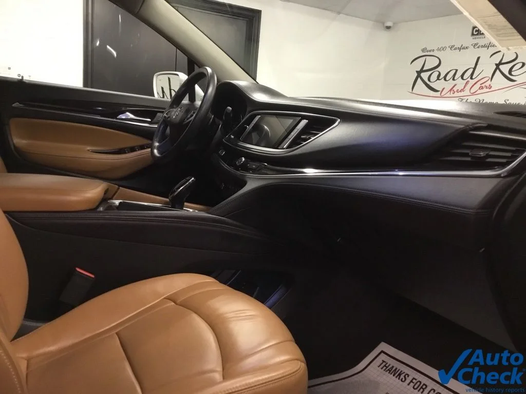 Used 2018 White Buick Essence image 42