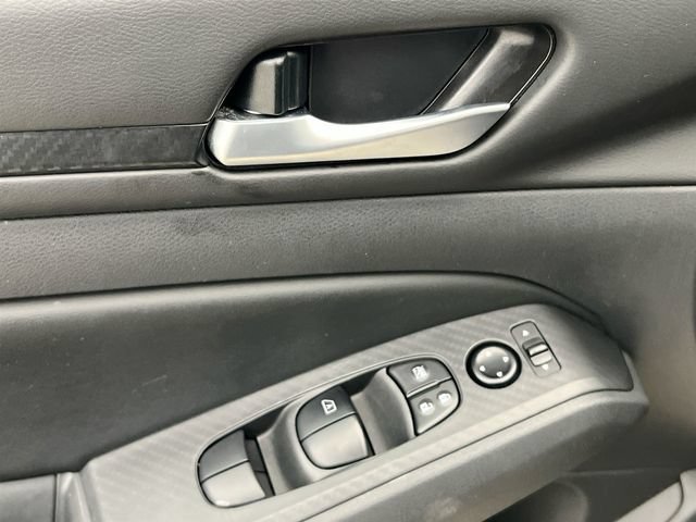 2025 Nissan Altima SV - Photo 22