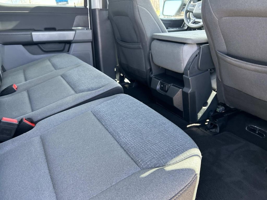 Used 2025 Oxford White Ford XLT image 15