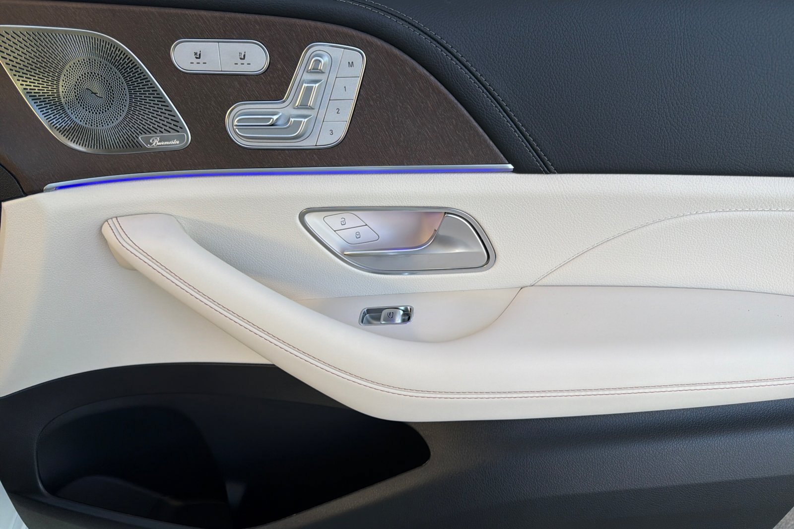 New 2027 Polar White Mercedes-Benz AMG® GLE 53e image 33