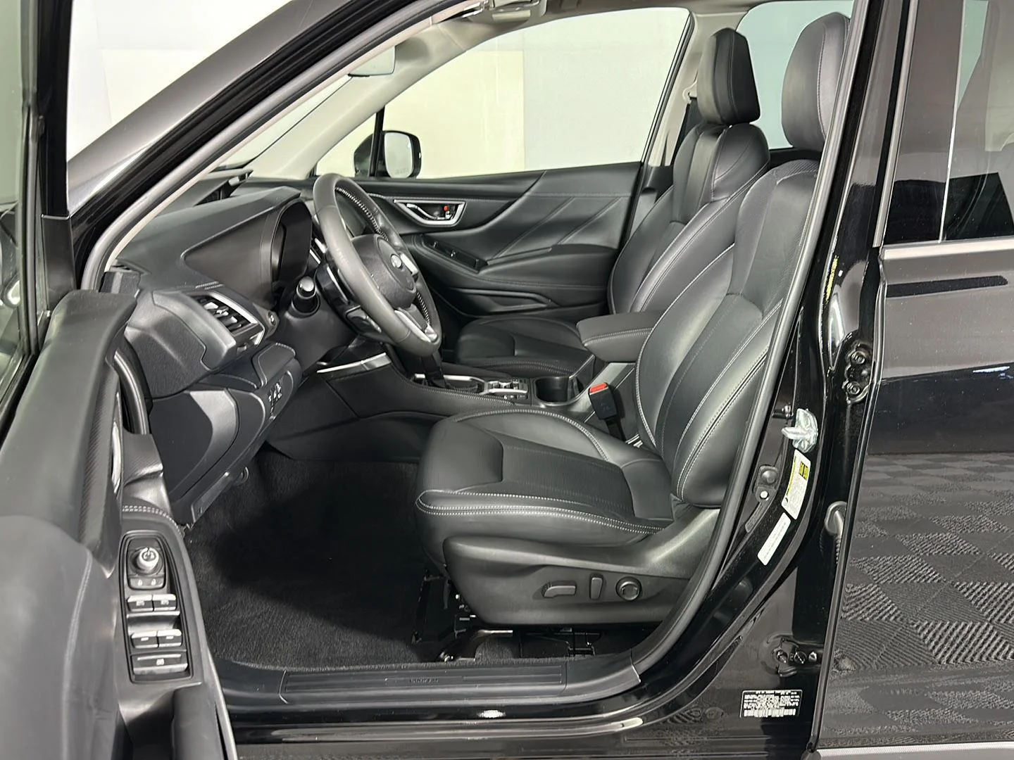Used 2024 Crystal Black Silica Subaru Touring image 7