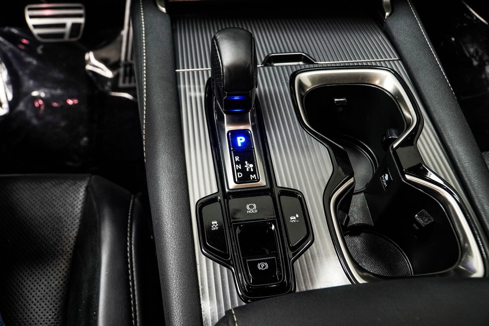 Used 2024 White Lexus 500h F SPORT Performance image 18