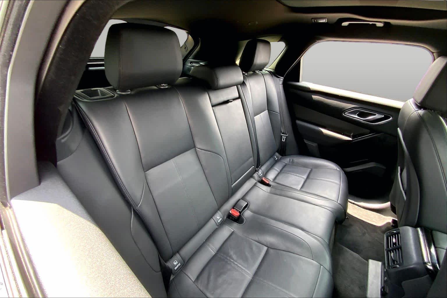 Used 2025 Fuji White Land Rover Dynamic SE image 18