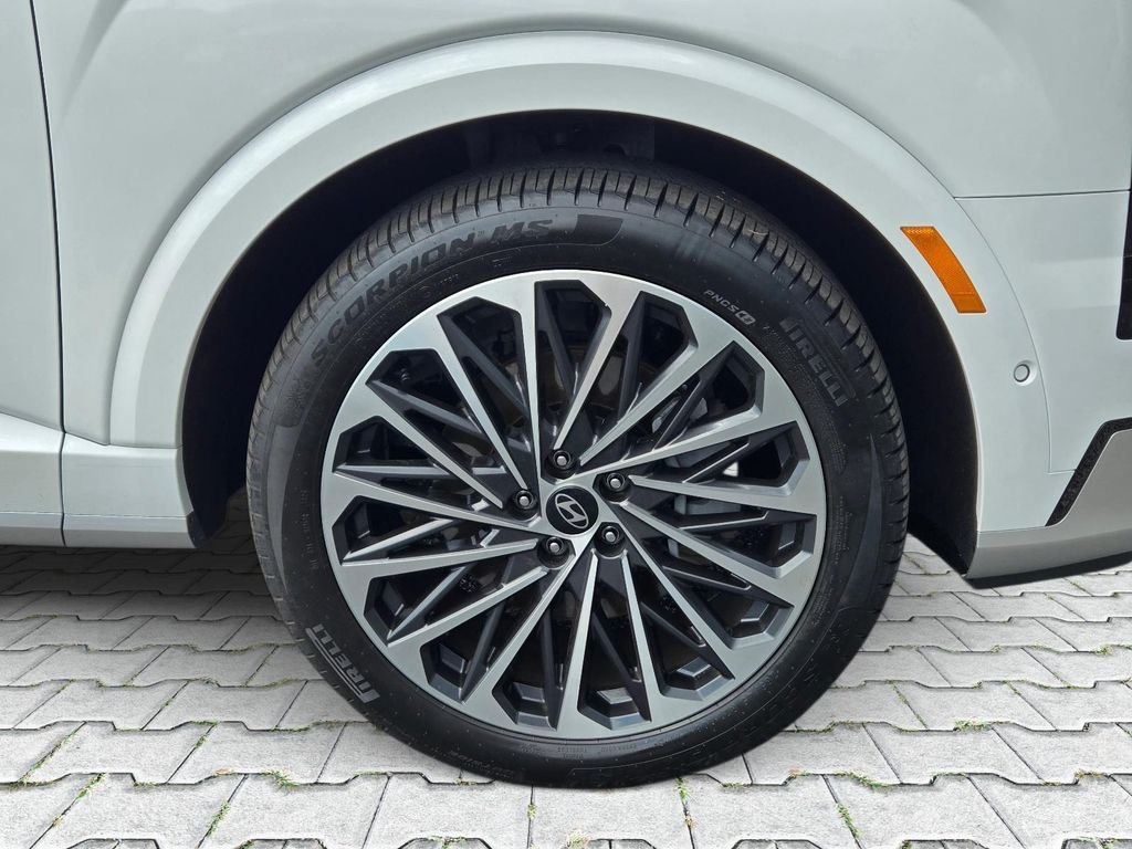 Certified Used 2026 White Hyundai Calligraphy image 3