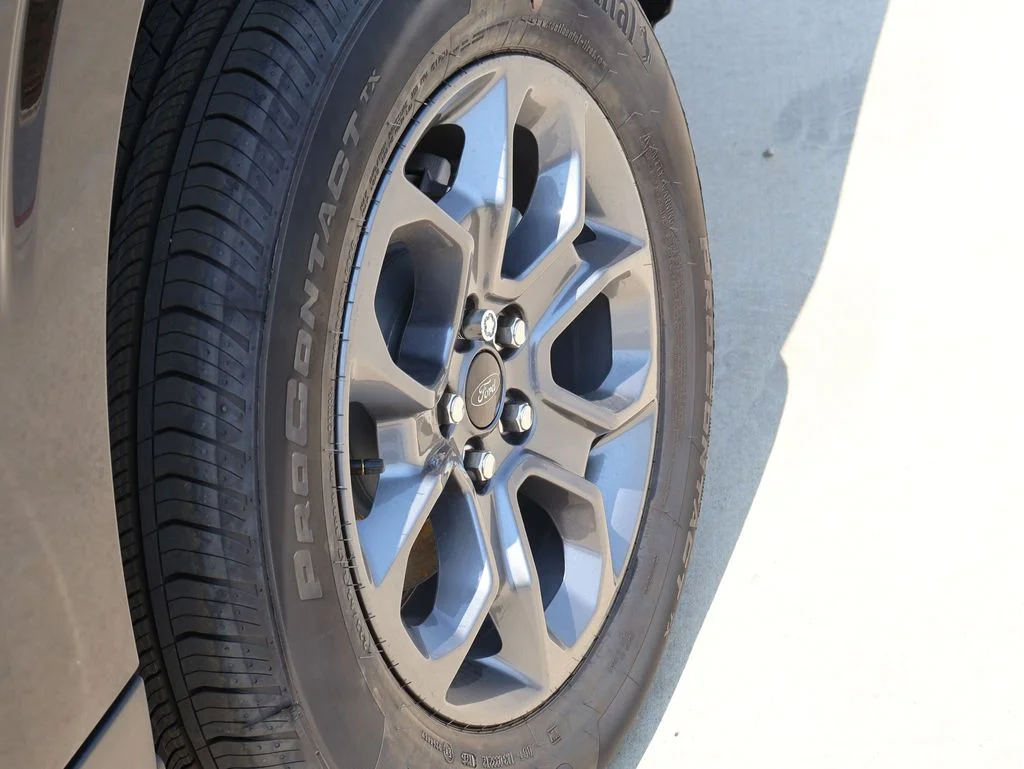 New 2026 Shadow Black Ford XLT image 36